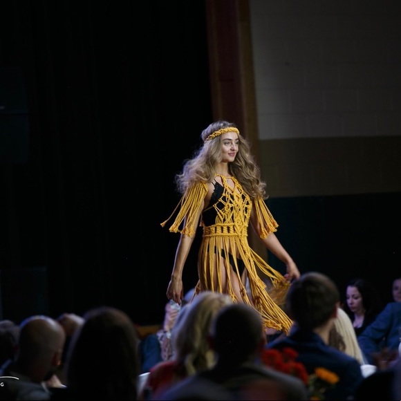 Handmade Macrame Crochet Headpiece - Picture 7 of 7